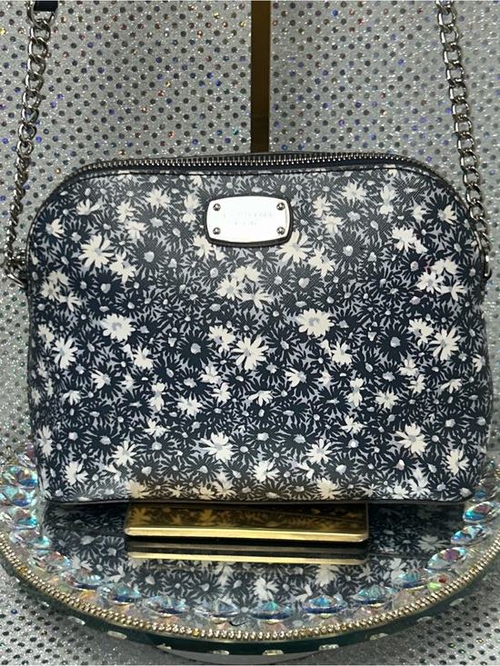 Michael Kors Handbags - Michael Kors Black & White Floral Crossbody Bag Approx. 10 x 7 x 4